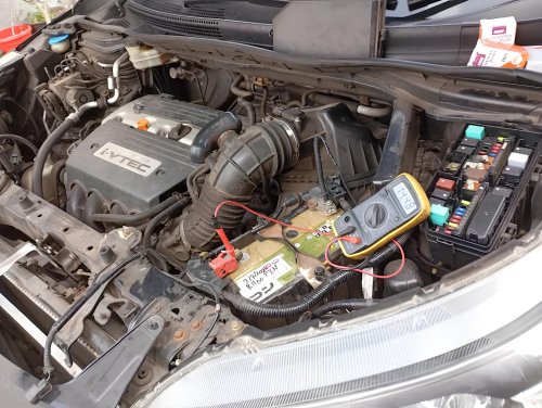 Penyebab Aki Mobil Tekor Mendadak, Arus Bocor Bisa Jadi Penyebabnya