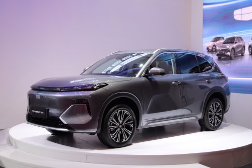 Spesifikasi Geely Starray EM-i, Sekali Isi Bensin dan Charge Baterai Tembus 1.000 KM Lebih