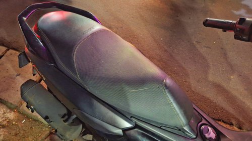 Begini Cara Melindungi Jok Motor Bekas Saat Parkir di Tempat Terbuka