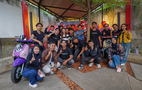 Scoopy Coffee Rave 2025 Sukses, Ajak Ridding Anak-anak Muda Sambil Belajar Sejarah Bandung