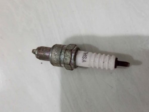 Konsumsi BBM Mobil Jadi Boros? Waspadai Kondisi Busi Mulai Melemah