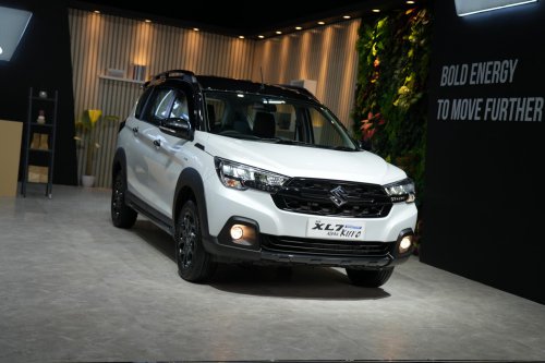 XL7 Alpha Kuro Disunat Diskon Puluhan Juta Rupiah, Harganya Sisa Segini