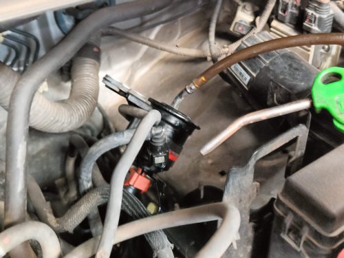 Belum Bisa Ganti Baru, Ini Cara Bersihkan Filter Bensin yang Benar