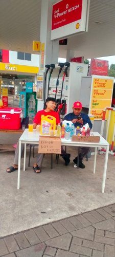 Bensin Kosong, Karyawan SPBU Shell Jualan Makanan dan Minuman