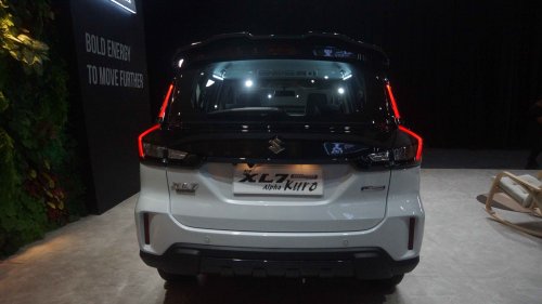 Suzuki , Suzuki XL7 Hybrid Versi Alpha Kuro Resmi Meluncur, Ini Tampilannya!