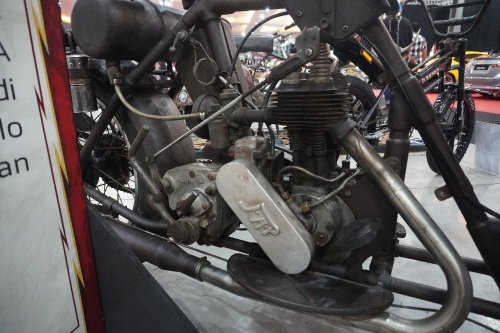 Gerobak Ciu Jadul Mejeng di ICS 2025, Bukti Motor Custom Hadir Untuk Perlawanan