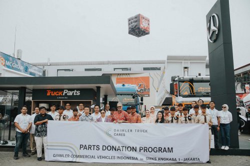 Top Markotop, DCVI Sumbang Mesin Bus Mercedes-Benz OF 917 ke SMK 1 Angkasa Jakarta