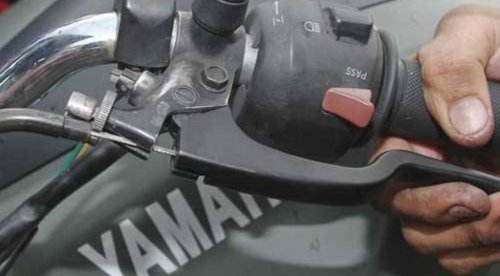 Begini Cara Merawat Kabel Kopling Motor Bekas Agar Tidak Putus Saat Turing Lebaran