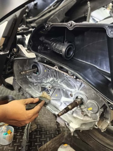 Baru Tahu, Begini Manfaat Bersihkan CVT Motor Matic Pakai Air Sabun