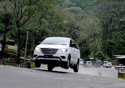 Mau Ganti Busi Innova? Cek Harga dan Jadwal Gantinya Disini!