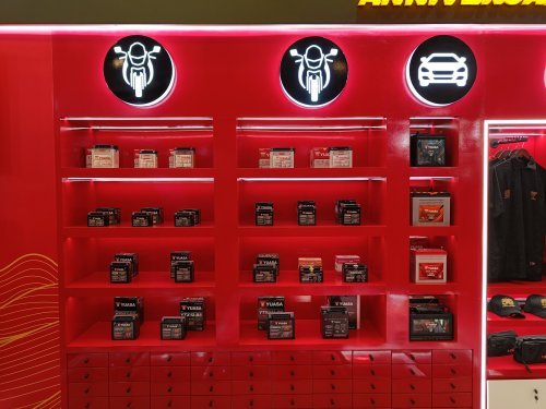 Aki Motor Yuasa Hadir di IMOS 2025, Pakai Kemasan Baru Nih