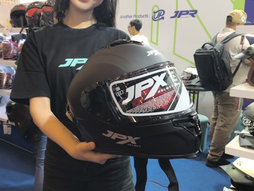 JPX Luncurkan Helm Full Face Baru di IMOS 2025, Harga Rp 800 Ribuan Sudah ECE 2206