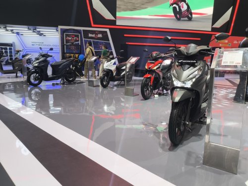 Honda, Menarik! Beli Motor Honda di IMOS 2025 Dapat Potongan DP Hingga Tenor