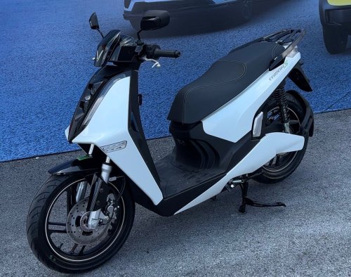 VinFast, Motor Listrik VinFast Bakal Dijual di Indonesia, Jarak Tempuh Bisa 262 km