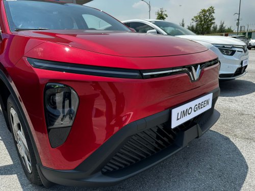 VinFast | VinFast Limo Green | Mobil Listrik BYD | BYD | VinFast Limo Green Mobil Listrik 7 Penumpang, BYD M6 dan Innova Zenix Ketar-ketir