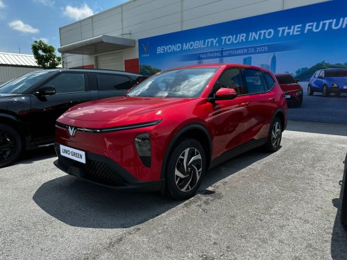 Mobil Listrik VinFast, VinFast, VinFast Limo Green, Mobil Listrik BYD, BYD, VinFast Limo Green Mobil Listrik 7 Penumpang, BYD M6 dan Innova Zenix Ketar-ketir