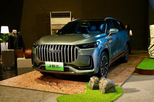 Tak Cukup Satu, Tiga Motor Listrik JAECOO J8 Punya Tenaga Sebesar Ini