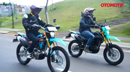 Kawasaki, Mau Trail atau Supermoto? Nih Beda Harga dan Spek Kawasaki KLX150 Vs KLX150SM Terbaru