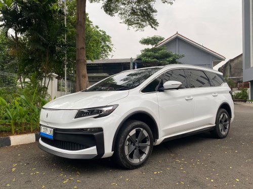 Mobil Listrik BYD, BYD, Mengintip Lagi Aletra L8, Mobil Listrik MPV Penantang BYD M6