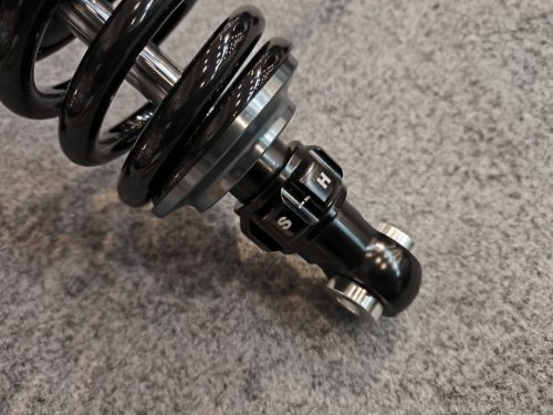 Tiga Pilihan Sok Belakang Ninja 150 Series dari Scarlet Racing, Begini Fiturnya