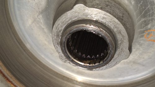 Trik Simpel Agar Pelek Belakang Motor Matic Tidak Macet Saat Dilepas