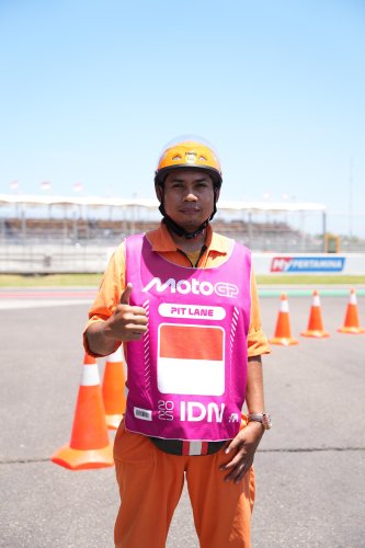 MotoGP, Dampak Positif Terasa, MotoGP Indonesia 2025 Buka Peluang Kerja Buat Muda Mudi Lombok