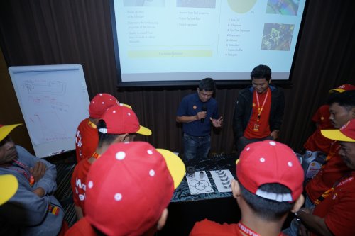 Tak Cuma Ganti Oli, Ini Cara Shell Cetak Mekanik Andal Lewat Kompetisi