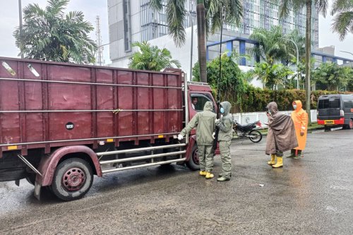 Gawat, Puluhan Truk Yang Akan Keluar Kawasan Industri Cikande Terpapar Radiasi Cesium-137