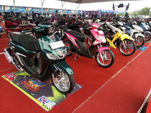 Jadi Inspirasi Modifikasi, Ratusan Motor Custom Padati HMC 2025 Solo Series