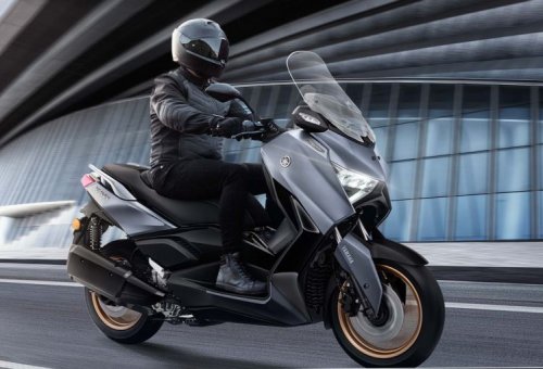 Touring, Yamaha, Berfitur Canggih, Cocok Buat Touring, Cek Harga Yamaha XMAX 250 Oktober 2025