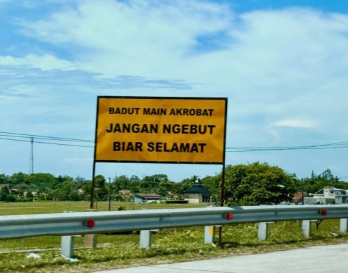 Eks Menkeu Sri Mulyani Ngakak Lihat Rambu di Tol Trans Jawa, Kata-katanya Menggelitik