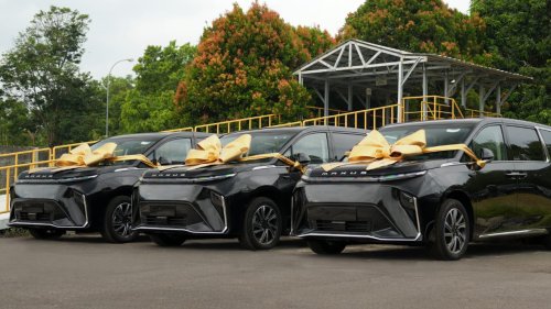 Maxus Serahkan Mifa 7 dan Mifa 9 Produksi Lokal Pertama, TKDN 40 Persen