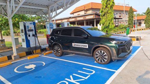 Mudik Tenang Naik Mobil Listrik, Ini Daftar Lokasi SPKLU AC dan DC di Tol Trans Jawa