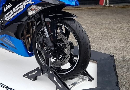 Pantas Saja, Ternyata Ini Sebabnya Ada Ban Motor Bekas yang Alurnya Terbalik