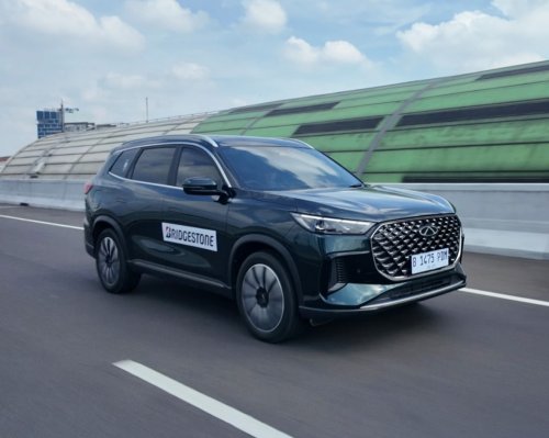Akselerasi Lepas L8 PHEV. Minim Drama, Lebih Cepat Dari Tiggo 8 CSH