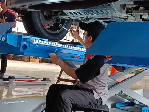 Enggak Lama, Segini Waktu yang Dibutuhkan Spooring di Bengkel