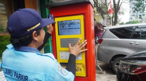 Gerak Parkir Liar Dipersempit, Pembayaran Model Nontunai di Surabaya Dikebut