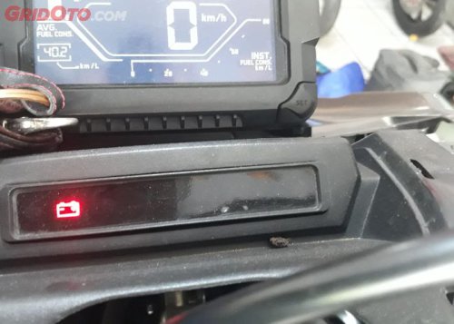 Belum Tentu Aki Soak, Ini Dua Penyebab Logo Aki Tiba-tiba Nyala