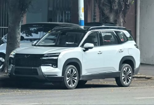 Mitsubishi, Mitsubishi Destinator, Wuling, Mitsubishi Destinator Waspada, Ini Penampakan SUV 7-Seater Baru dari Wuling