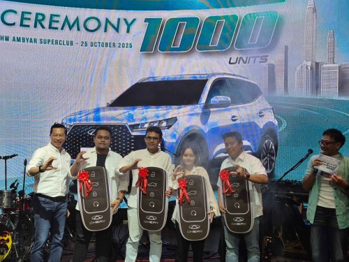 Laris Manis, Chery Serahkan 1.000 Unit Tiggo Cross CSH ke Konsumen