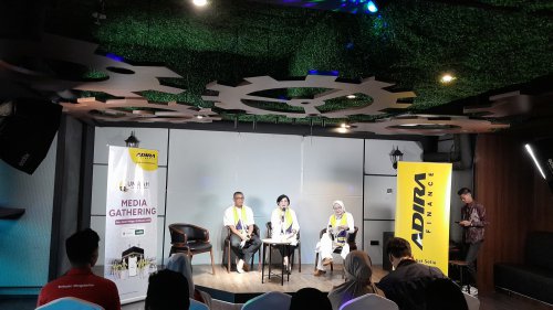 Bukan Cuma Kredit Kendaraan, Adira Finance Antar Pelanggan Jalani Perjalanan Spiritual