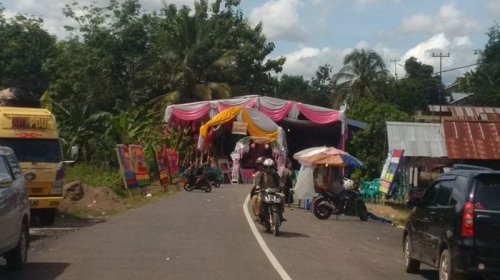 Pembuat Aturan Bilang Sendiri, Begini Cara Dirikan Tenda Hajatan di Jalan Tapi Bebas Dari Denda Rp 50 Juta