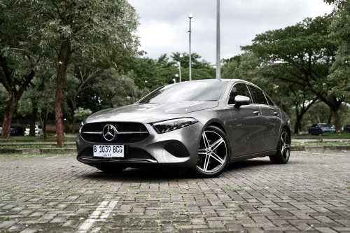 Mercedes-Benz, Mercedes-Benz C200 Vs A200 Sedan, Kakak Adik Iritnya Mirip-mirip