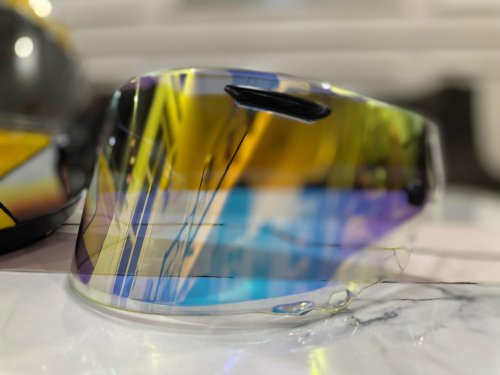 Helm Arai Makin Ganteng Maksimal, GMA CLEAN Punya Visor Iridium Teknologi Photocrmoic