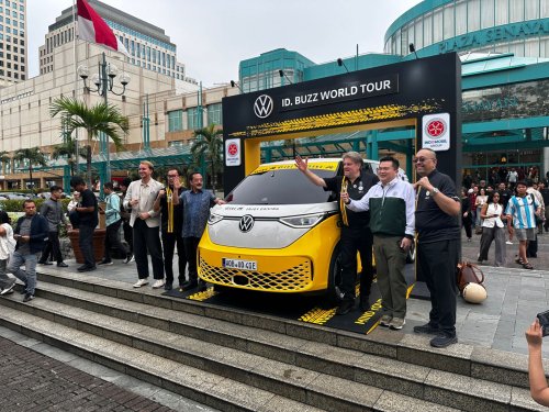 Pria Ini Keliling Dunia Pakai VW Listrik, Siap Jelajahi Indonesia