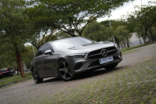 Ambient Light Mercedes-Benz A200, Serasa Berada Di Dalam C-Class