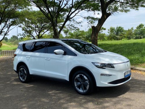 Baterai Besar Jarak Tempuh Jauh, Ini Konsumsi Listrik Aletra L8