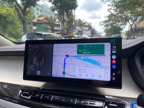 Head Unit Aletra L8 Agak Unik, Android Auto Diutamakan Wireless