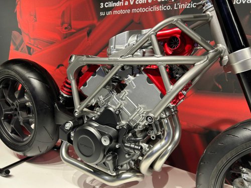 Honda Pamer Motor Sport Bermesin Supercharge di EICMA 2025