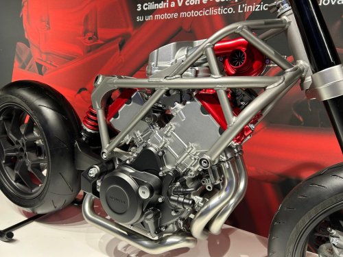 Honda Pamer Motor Sport Bermesin Supercharge di EICMA 2025